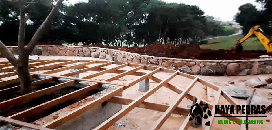 calcamento de pedras